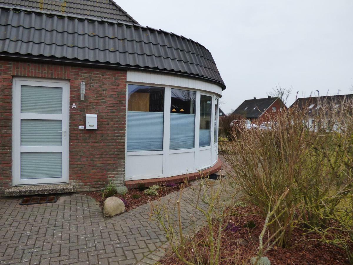 Kaeptn Seebaer Friedrichskoog-Spitz Buitenkant foto